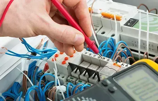 Professional electrician in Upminster